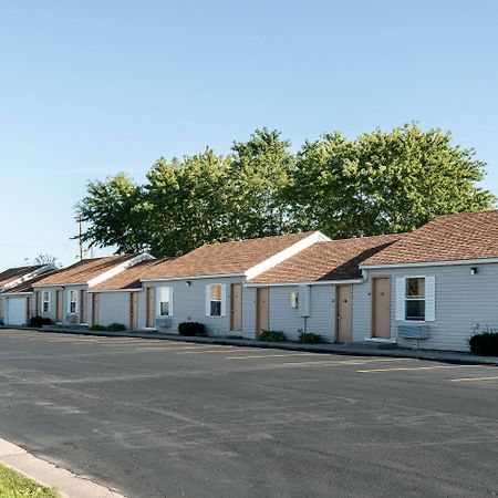 Rodeway Inn & Suites Остин Екстериор снимка